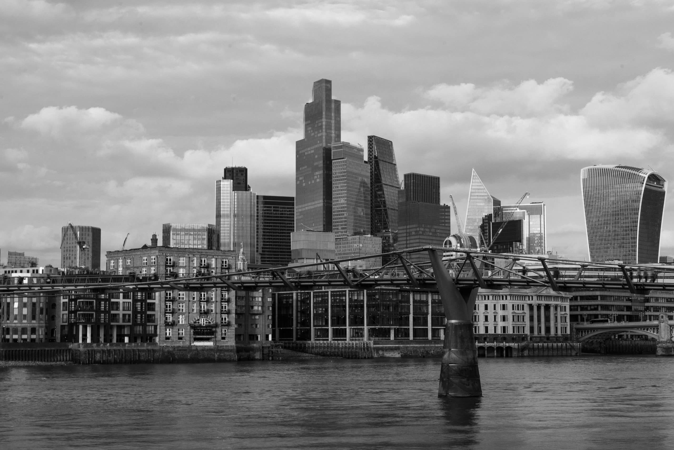 Skyline de Londres vue sur la cité avec le Sky Garden
